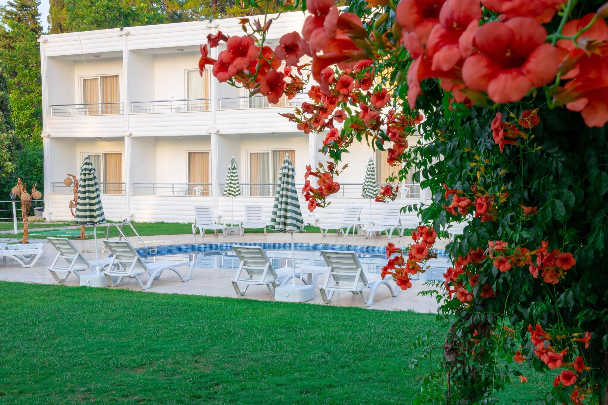 Aroma Butik Hotel Kizilot Exterior photo